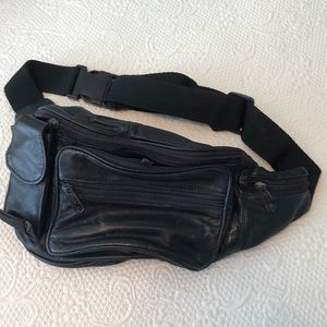 Vintage: genuine leather fanny pack!